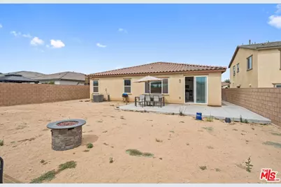 12645 Dion Pl, Victorville, CA 92395 - Photo 21