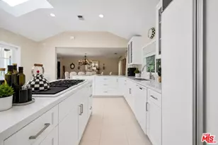 1902 Coldwater Canyon Dr, Beverly Hills, CA 90210 - Photo 15