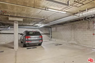 2115 3rd St #203, Santa Monica, CA 90405 - Photo 31