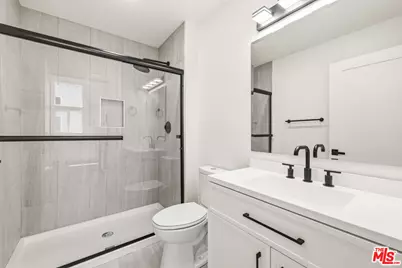 22320 Itasca St, Chatsworth, CA 91311 - Photo 43