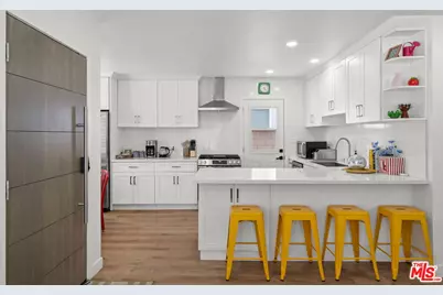 3037 Pacific Ave, Long Beach, CA 90806 - Photo 7