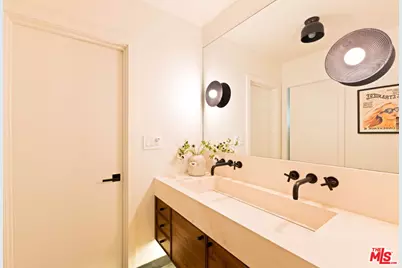 3546 Mandeville Canyon Rd, Los Angeles, CA 90049 - Photo 21