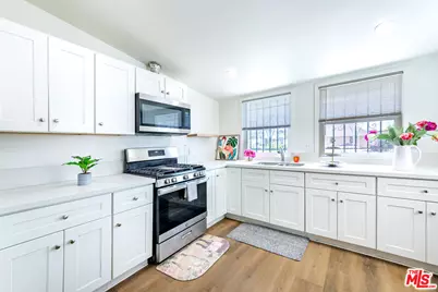 1820 W 22nd St, Los Angeles, CA 90018 - Photo 19