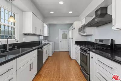 10917 S Osage Ave, Inglewood, CA 90304 - Photo 7