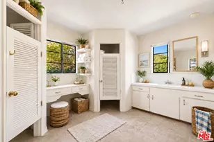 904 N Beverly Dr, Beverly Hills, CA 90210 - Photo 35