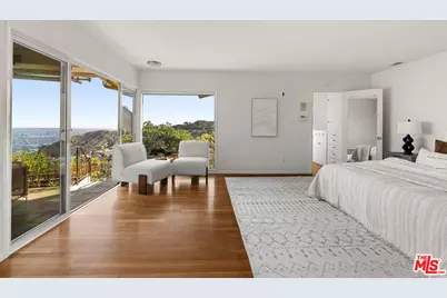 7132 Macapa Dr, Los Angeles, CA 90068 - Photo 17