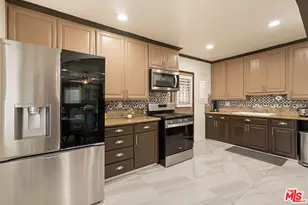 2562 Kurt Ave, Commerce, CA 90040 - Photo 15