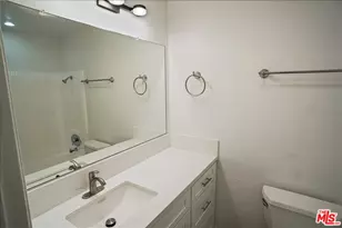 18620 Hatteras St, Tarzana, CA 91356 - Photo 9