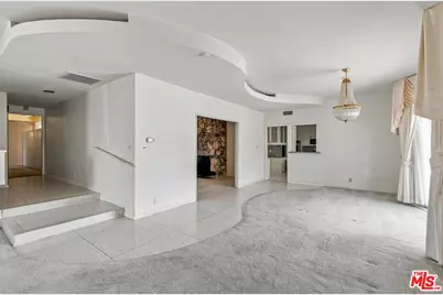 5452 W 57th St, Los Angeles, CA 90056 - Photo 3