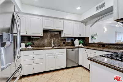 1520 S Shenandoah St #304, Los Angeles, CA 90035 - Photo 9