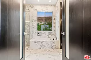 25411 Malibu Rd, Malibu, CA 90265 - Photo 13