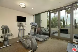 447 N Doheny Dr, Beverly Hills, CA 90210 - Photo 37