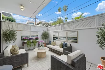447 N Doheny Dr #102, Beverly Hills, CA 90210 - Photo 23