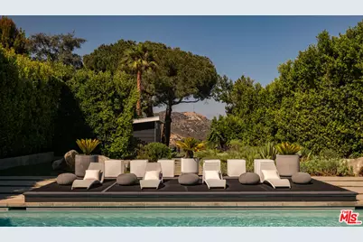 7139 Macapa Dr, Los Angeles, CA 90068 - Photo 31