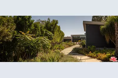 7139 Macapa Dr, Los Angeles, CA 90068 - Photo 3