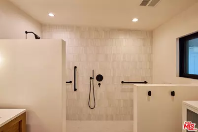 29500 Heathercliff Rd #225, Malibu, CA 90265 - Photo 15