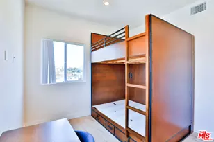 1073 Exposition Blvd, Los Angeles, CA 90007 - Photo 9
