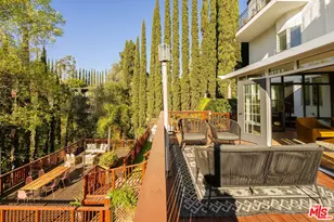 2591 Leicester Dr, Los Angeles, CA 90046 - Photo 47