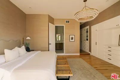 2591 Leicester Dr, Los Angeles, CA 90046 - Photo 35