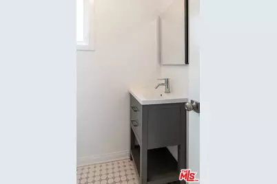 1253 S Rimpau Blvd, Los Angeles, CA 90019 - Photo 57