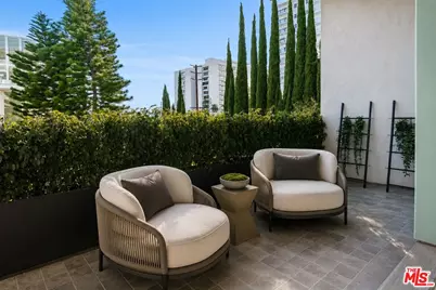 1152 N La Cienega Blvd #201, West Hollywood, CA 90069 - Photo 5