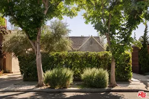 363 Huntley Dr, West Hollywood, CA 90048 - Photo 1