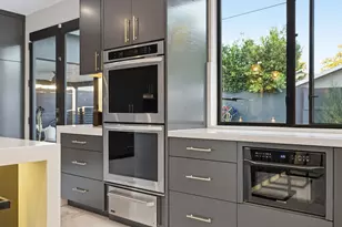 2012 S Curson Ave, Los Angeles, CA 90016 - Photo 17