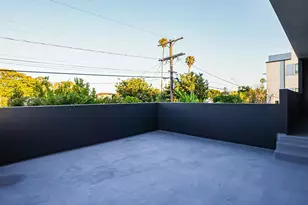 2012 S Curson Ave, Los Angeles, CA 90016 - Photo 33