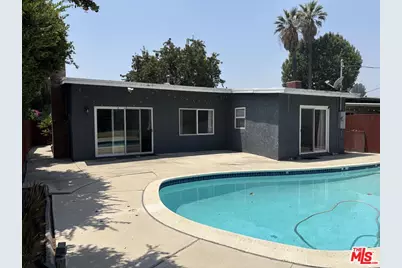 22115 Hart St, Canoga Park, CA 91303 - Photo 1