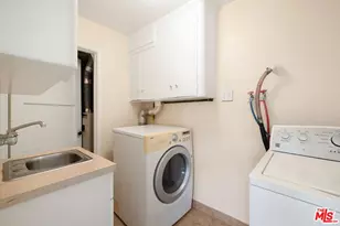 5604 Heatherdale Dr, Los Angeles, CA 90043 - Photo 35