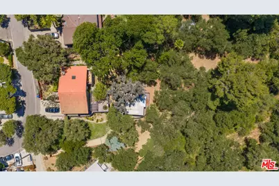 19805 Valley View Dr, Topanga, CA 90290 - Photo 67