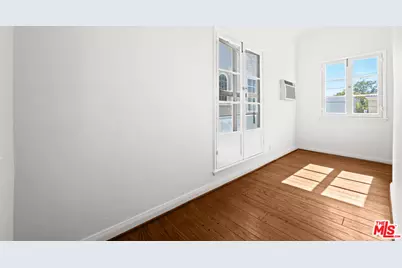 361 N Mansfield Ave, Los Angeles, CA 90036 - Photo 9