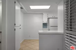 12951 Riverside Dr, Sherman Oaks, CA 91423 - Photo 13
