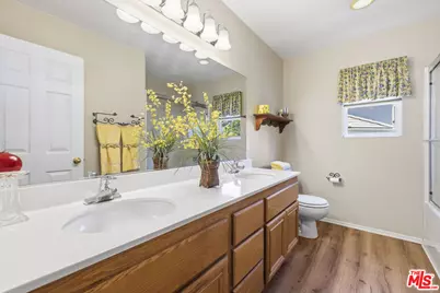 26531 Cardinal Dr, Canyon Country, CA 91387 - Photo 35