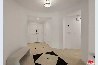 121 N Almont Dr #201, Beverly Hills, CA 90211 - Photo 5