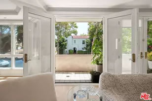 121 N Almont Dr, Beverly Hills, CA 90211 - Photo 11