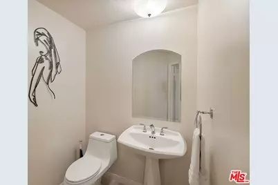 121 N Almont Dr #201, Beverly Hills, CA 90211 - Photo 19