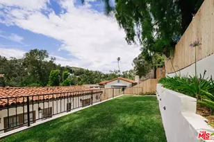 2050 N Las Palmas Ave, Los Angeles, CA 90068 - Photo 37