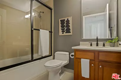 837 N Hudson Ave #402, Los Angeles, CA 90038 - Photo 19
