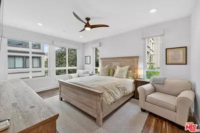 12883 Runway Rd #1, Playa Vista, CA 90094 - Photo 21