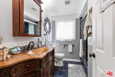 1075 Corona Ln, Costa Mesa, CA 92626 - Photo 5