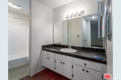 6050 Canterbury Dr #E214, Culver City, CA 90230 - Photo 9