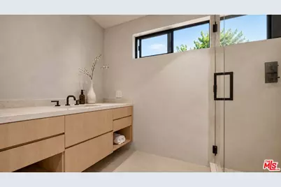 5576 El Canon Ave, Woodland Hills, CA 91367 - Photo 35