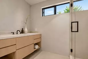 5576 El Canon Ave, Woodland Hills, CA 91367 - Photo 35