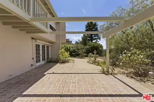 2755 Bottlebrush Dr, Los Angeles, CA 90077 - Photo 33