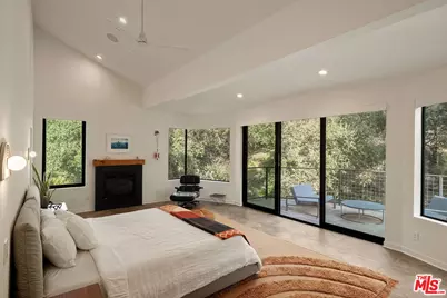 28222 Via Acero St, Malibu, CA 90265 - Photo 23