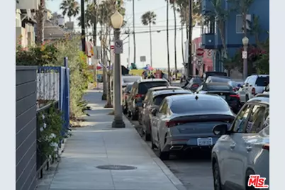 36 Horizon Ave, Venice, CA 90291 - Photo 5