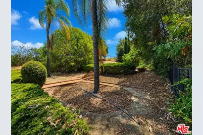 110 Horseshoe Cir, West Covina, CA 91791 - Photo 37
