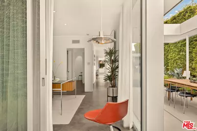 527 7th St, Santa Monica, CA 90402 - Photo 13