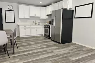 532 W 51st St, Los Angeles, CA 90037 - Photo 7